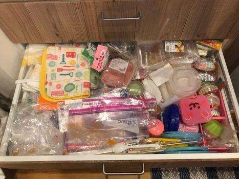 100均ダイソー スクエア収納ボックスが救ってくれた ぐちゃぐちゃキッチン Habit Magazine